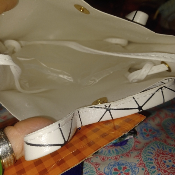 MINI HANDBAG 👜  AND HAIR CLIP - Picture 3 of 4